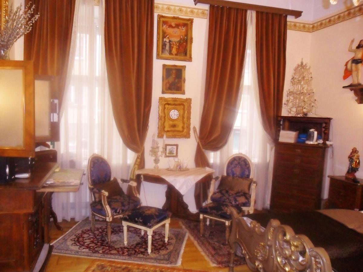 Luxury Near Castle Pensión