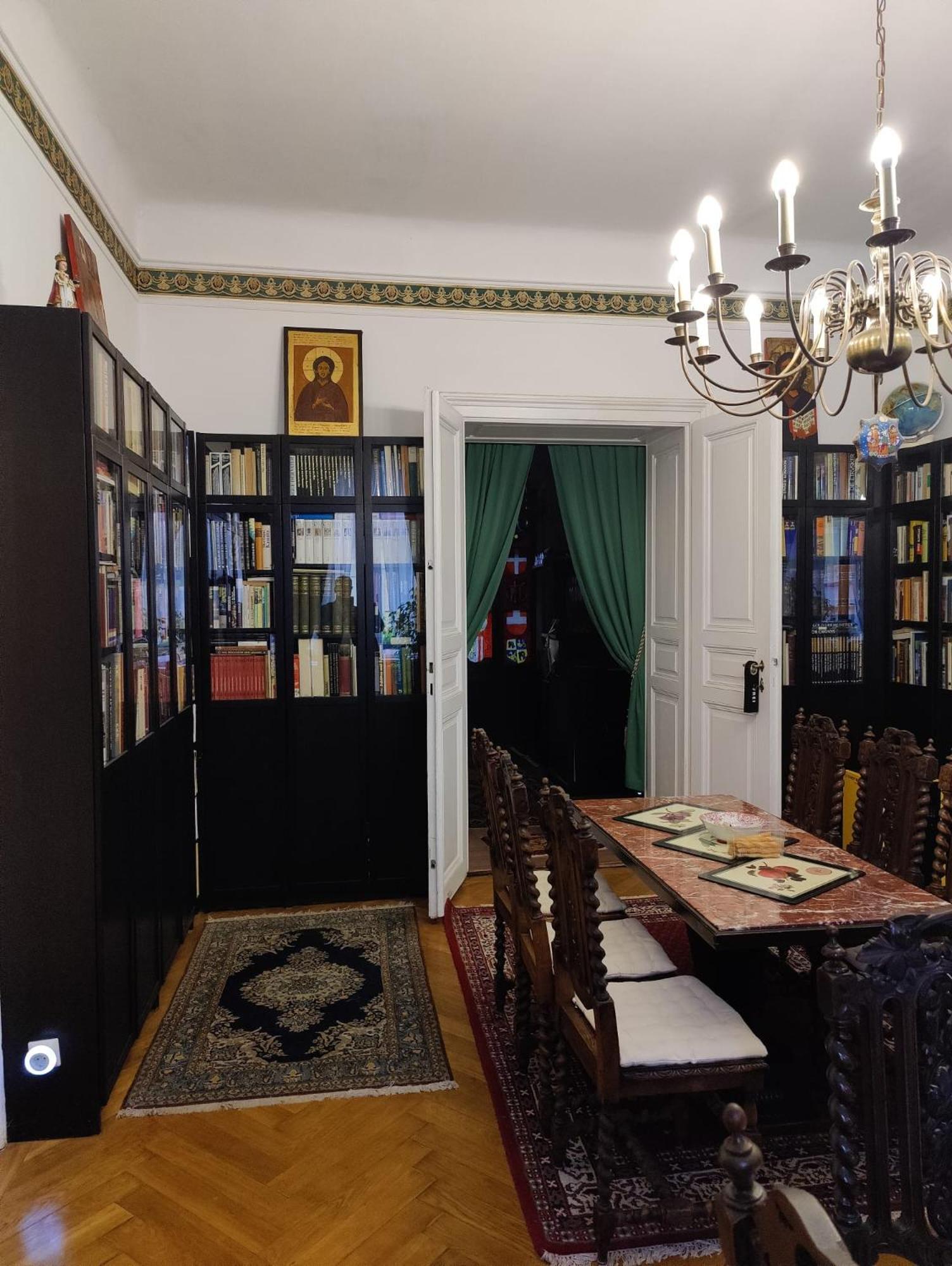 Luxury Near Castle Viena