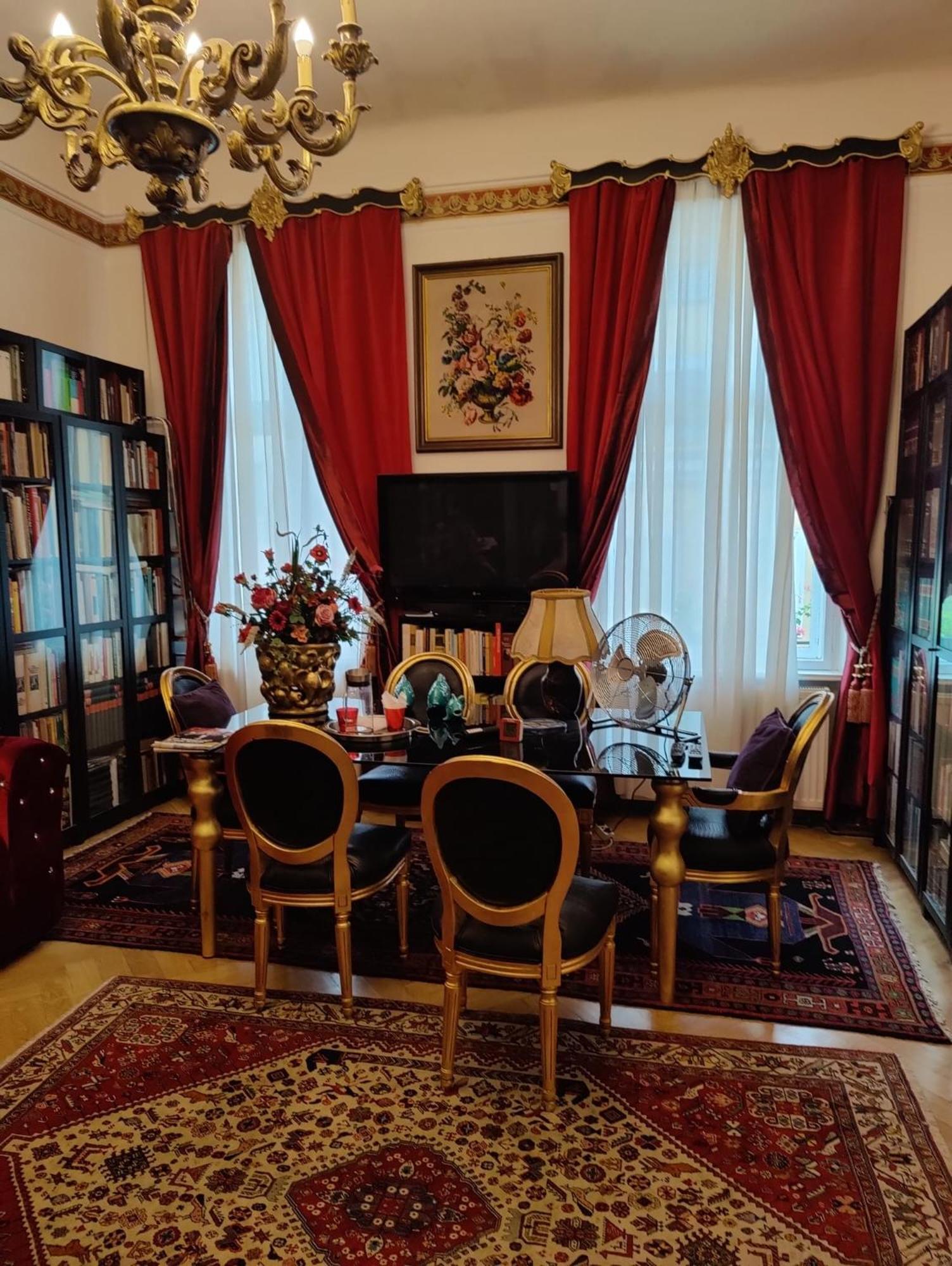 Pensión Luxury Near Castle *