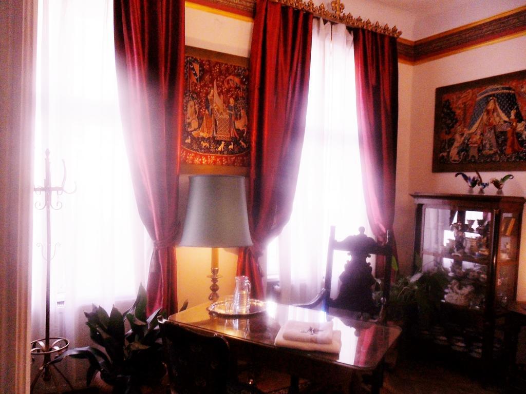 Luxury Near Castle * Viena